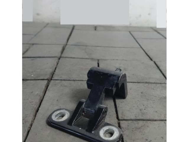 bontott AUDI A3 Csomagtérajtó Bal Zsanér