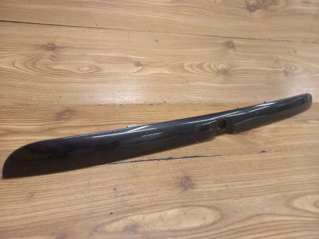 bontott AUDI A3 Csomagtérajtó Díszléc