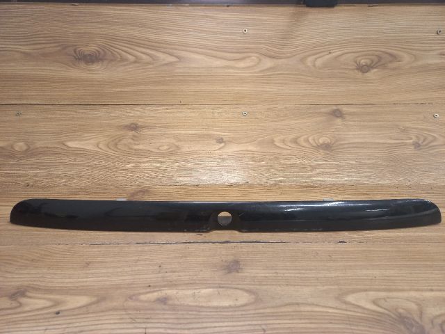 bontott AUDI A3 Csomagtérajtó Díszléc