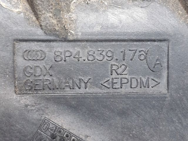 bontott AUDI A3 Csomagtérajtó Gumikéder