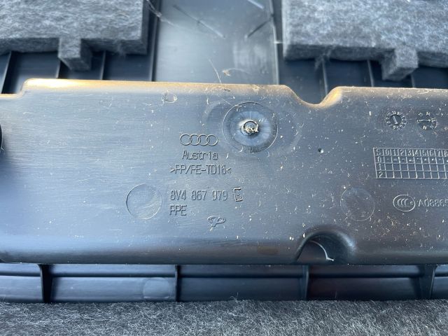 bontott AUDI A3 Csomagtérajtó Kárpit