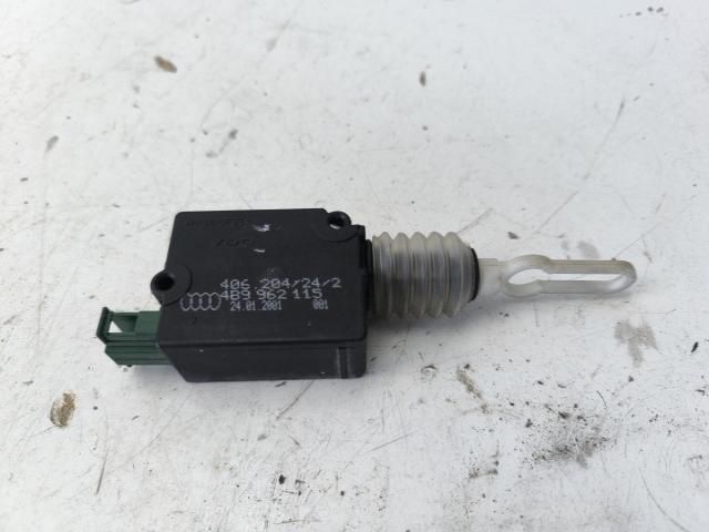 bontott AUDI A3 Csomagtérajtó Motor