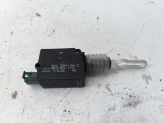 bontott AUDI A3 Csomagtérajtó Motor