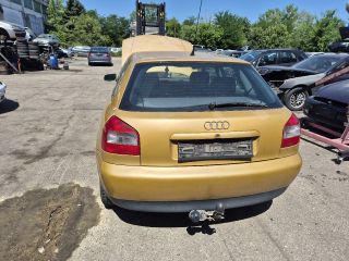 bontott AUDI A3 Csomagtérajtó (Részeivel)