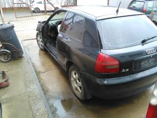 bontott AUDI A3 Csomagtérajtó (Részeivel)