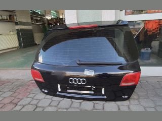 bontott AUDI A3 Csomagtérajtó (Részeivel)