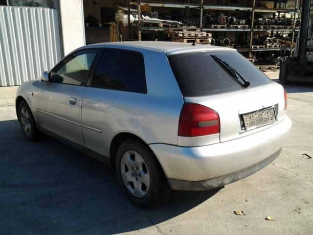 bontott AUDI A3 Csomagtérajtó (Üres lemez)