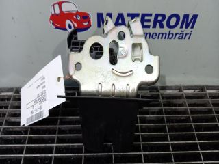 bontott AUDI A3 Csomagtérajtó Ütköző