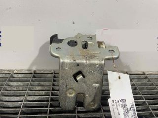 bontott AUDI A3 Csomagtérajtó Ütköző