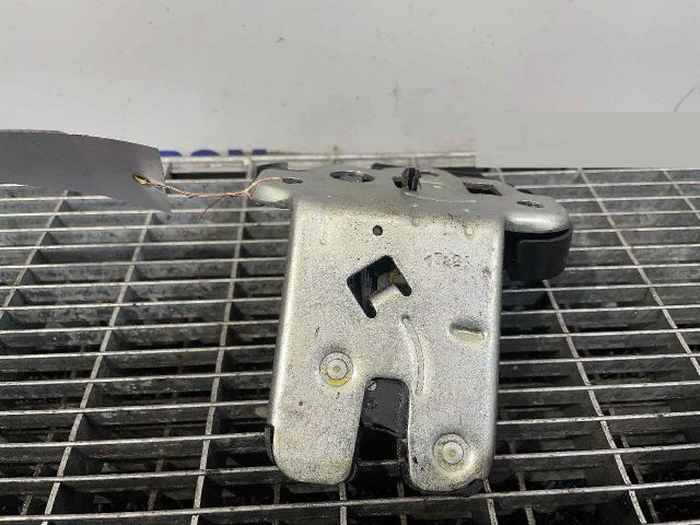 bontott AUDI A3 Csomagtérajtó Ütköző