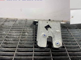 bontott AUDI A3 Csomagtérajtó Ütköző