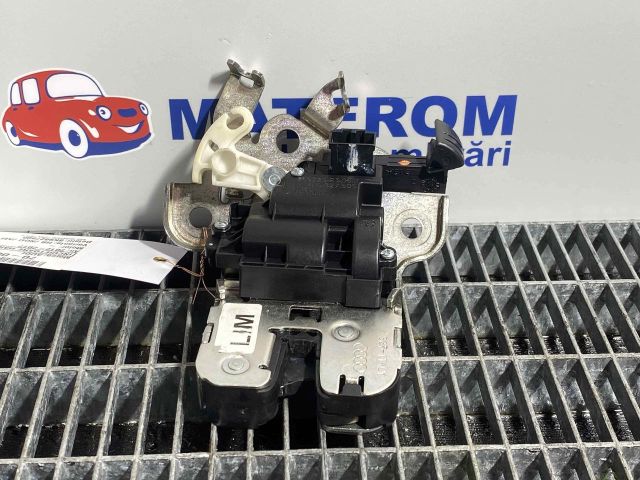 bontott AUDI A3 Csomagtérajtó Ütköző