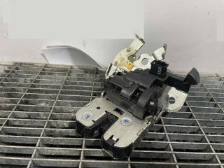 bontott AUDI A3 Csomagtérajtó Ütköző