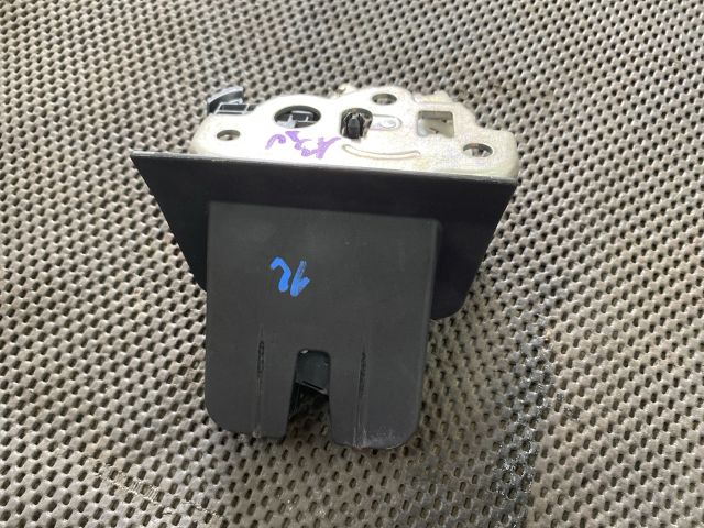 bontott AUDI A3 Csomagtérajtó Zárszerkezet