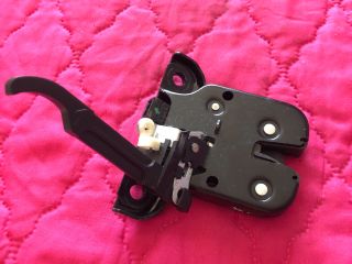 bontott AUDI A3 Csomagtérajtó Zárszerkezet