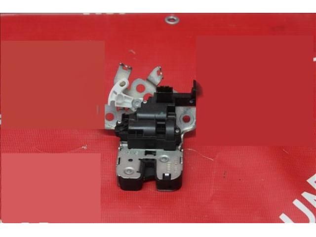 bontott AUDI A3 Csomagtérajtó Zárszerkezet