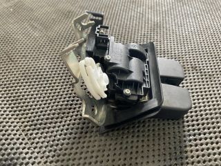 bontott AUDI A3 Csomagtérajtó Zárszerkezet