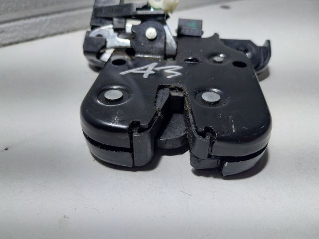 bontott AUDI A3 Csomagtérajtó Zárszerkezet