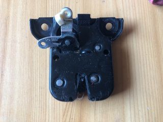 bontott AUDI A3 Csomagtérajtó Zárszerkezet