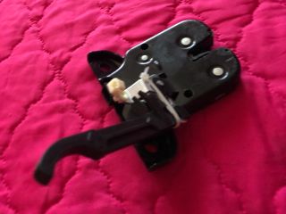 bontott AUDI A3 Csomagtérajtó Zárszerkezet