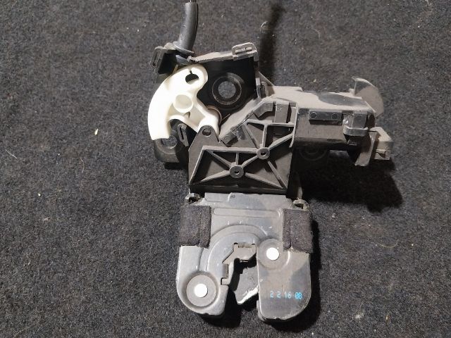 bontott AUDI A3 Csomagtérajtó Zárszerkezet