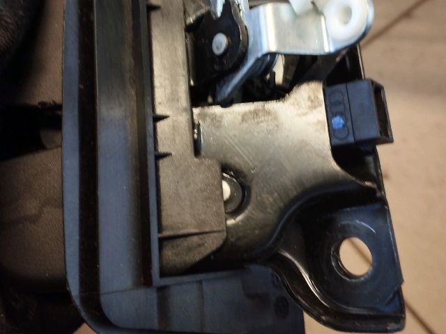 bontott AUDI A3 Csomagtérajtó Zárszerkezet