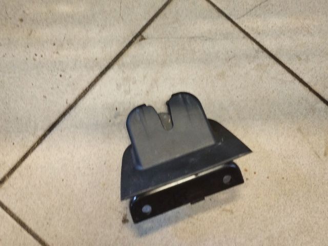 bontott AUDI A3 Csomagtérajtó Zárszerkezet