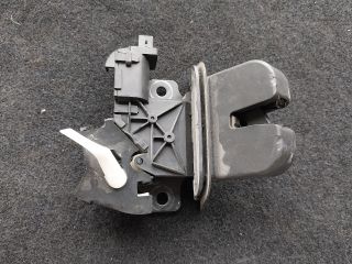 bontott AUDI A3 Csomagtérajtó Zárszerkezet