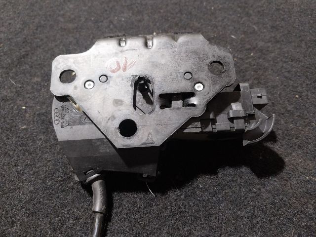 bontott AUDI A3 Csomagtérajtó Zárszerkezet