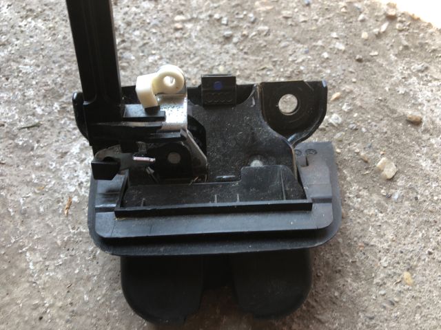 bontott AUDI A3 Csomagtérajtó Zárszerkezet