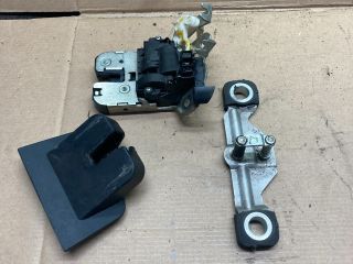 bontott AUDI A3 Csomagtérajtó Zárszerkezet