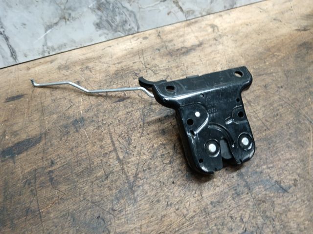 bontott AUDI A3 Csomagtérajtó Zárszerkezet