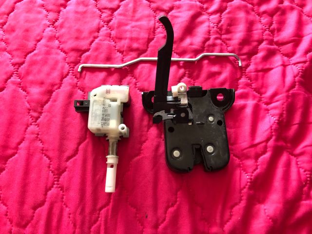 bontott AUDI A3 Csomagtérajtó Zárszerkezet