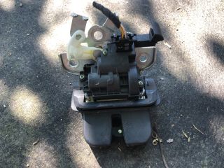 bontott AUDI A3 Csomagtérajtó Zárszerkezet