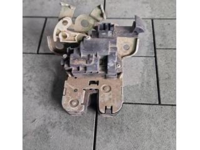 bontott AUDI A3 Csomagtérajtó Zárszerkezet