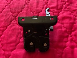 bontott AUDI A3 Csomagtérajtó Zárszerkezet