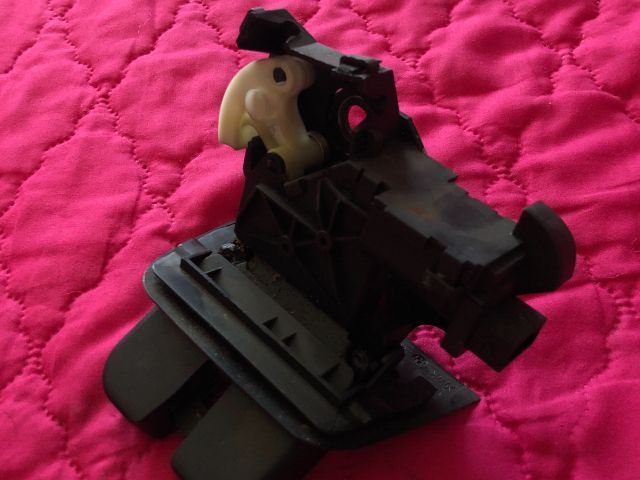 bontott AUDI A3 Csomagtérajtó Zárszerkezet