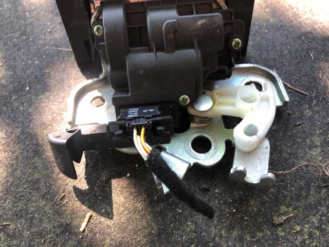 bontott AUDI A3 Csomagtérajtó Zárszerkezet