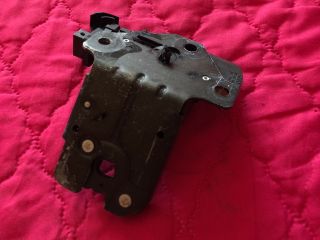 bontott AUDI A3 Csomagtérajtó Zárszerkezet