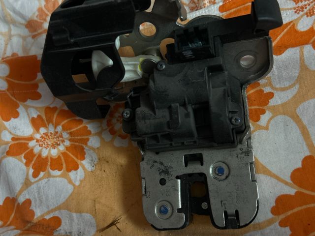 bontott AUDI A3 Csomagtérajtó Zárszerkezet