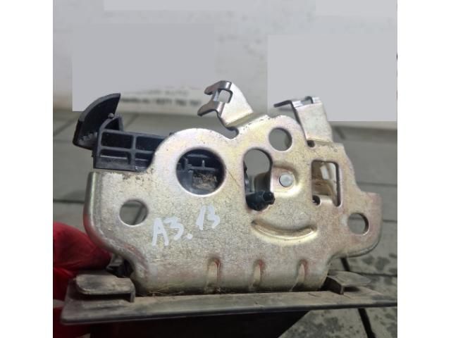 bontott AUDI A3 Csomagtérajtó Zárszerkezet