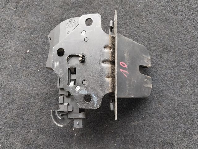 bontott AUDI A3 Csomagtérajtó Zárszerkezet