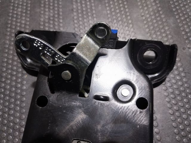 bontott AUDI A3 Csomagtérajtó Zárszerkezet