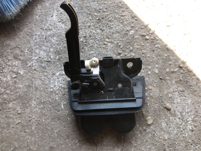 bontott AUDI A3 Csomagtérajtó Zárszerkezet