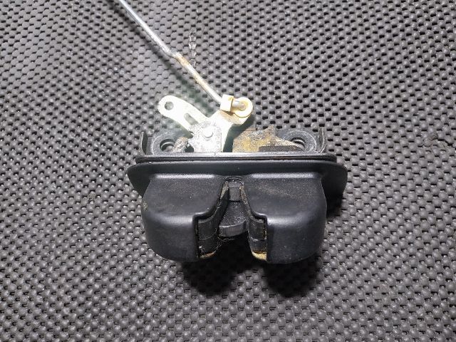 bontott AUDI A3 Csomagtérajtó Zárszerkezet