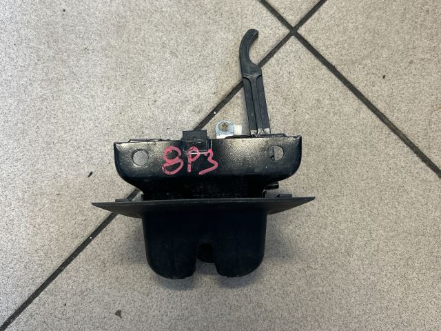 bontott AUDI A3 Csomagtérajtó Zárszerkezet