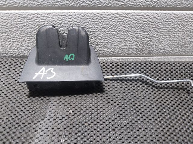 bontott AUDI A3 Csomagtérajtó Zárszerkezet