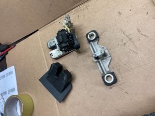 bontott AUDI A3 Csomagtérajtó Zárszerkezet