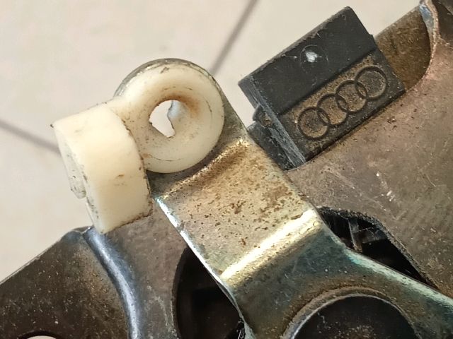 bontott AUDI A3 Csomagtérajtó Zárszerkezet