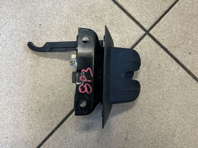 bontott AUDI A3 Csomagtérajtó Zárszerkezet